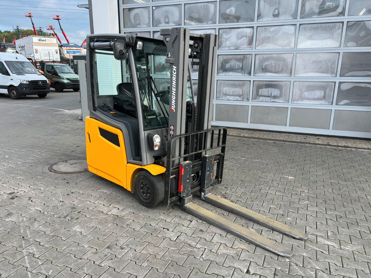 Leasing de  Jungheinrich EFG 215 / Triplex: 4.25m! / SS / 1.573h / 2024 Jungheinrich EFG 215 / Triplex: 4.25m! / SS / 1.573h / 2024: foto 10