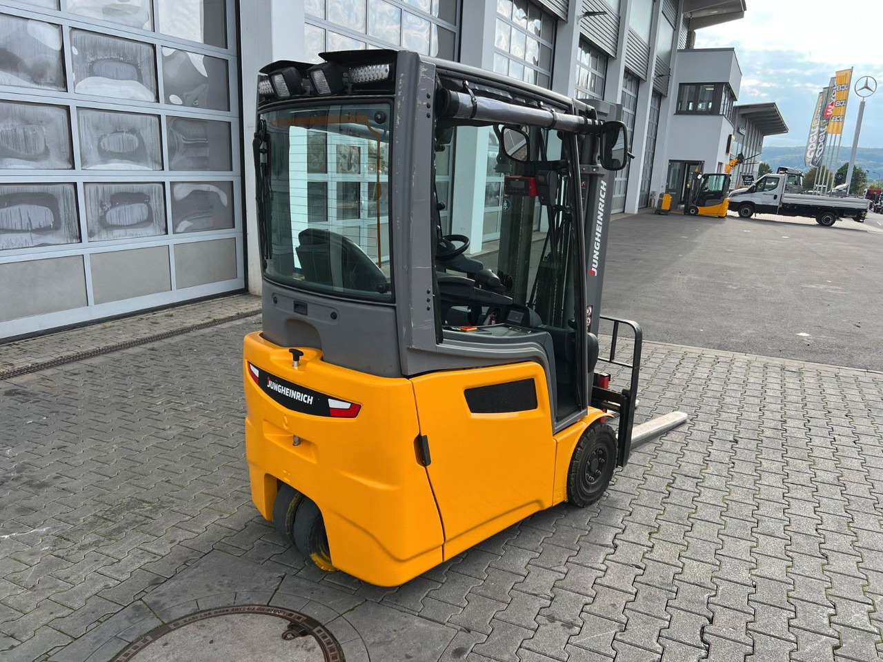Jungheinrich EFG 215 / Triplex: 4.25m! / SS / 1.573h / 2024 - Empilhadeira elétrica: foto 4 Jungheinrich EFG 215 / Triplex: 4.25m! / SS / 1.573h / 2024 - Empilhadeira elétrica: foto 4
