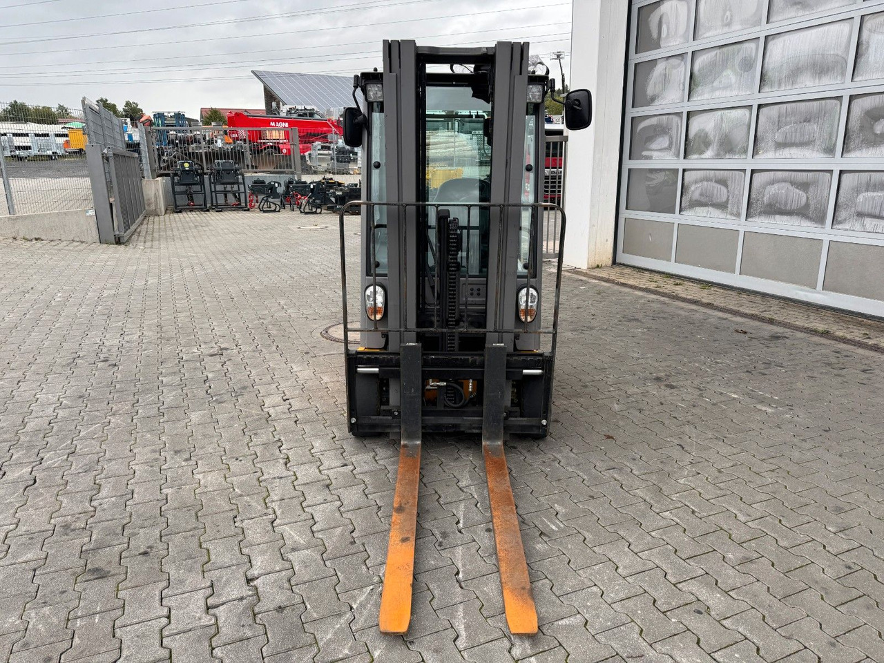 Jungheinrich EFG 215 / Triplex: 4.25m! / SS / nur 2.819h! - Empilhadeira elétrica: foto 4 Jungheinrich EFG 215 / Triplex: 4.25m! / SS / nur 2.819h! - Empilhadeira elétrica: foto 4