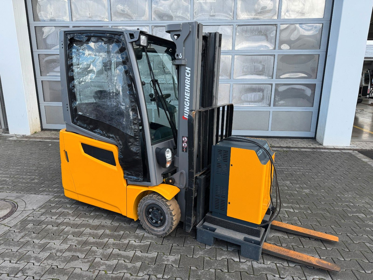Jungheinrich EFG 215 / Triplex: 4.25m! / SS / nur 3.092h! - Empilhadeira elétrica: foto 3 Jungheinrich EFG 215 / Triplex: 4.25m! / SS / nur 3.092h! - Empilhadeira elétrica: foto 3