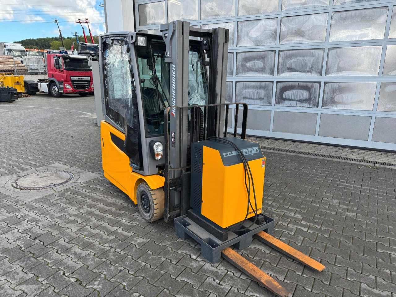Jungheinrich EFG 215 / Triplex: 4.25m! / SS / nur 3.092h! - Empilhadeira elétrica: foto 4 Jungheinrich EFG 215 / Triplex: 4.25m! / SS / nur 3.092h! - Empilhadeira elétrica: foto 4