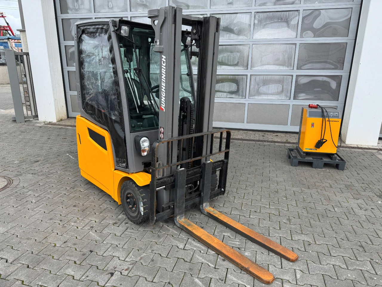 Jungheinrich EFG 215 / Triplex: 4.25m! / SS / nur 3.298h! - Empilhadeira elétrica: foto 3 Jungheinrich EFG 215 / Triplex: 4.25m! / SS / nur 3.298h! - Empilhadeira elétrica: foto 3
