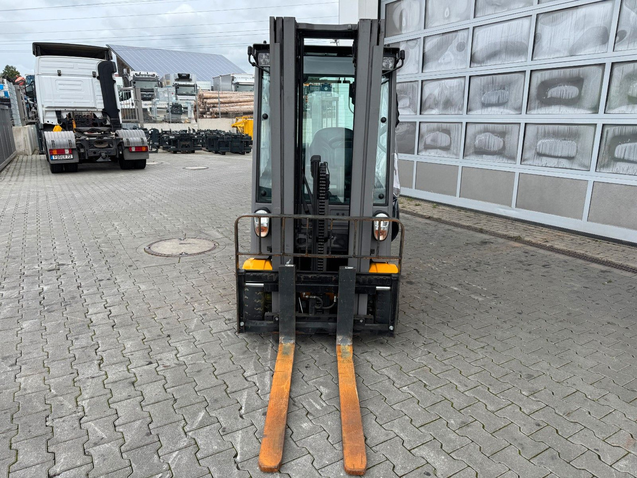 Jungheinrich EFG 215 / Triplex: 4.25m! / SS / nur 3.298h! - Empilhadeira elétrica: foto 4 Jungheinrich EFG 215 / Triplex: 4.25m! / SS / nur 3.298h! - Empilhadeira elétrica: foto 4