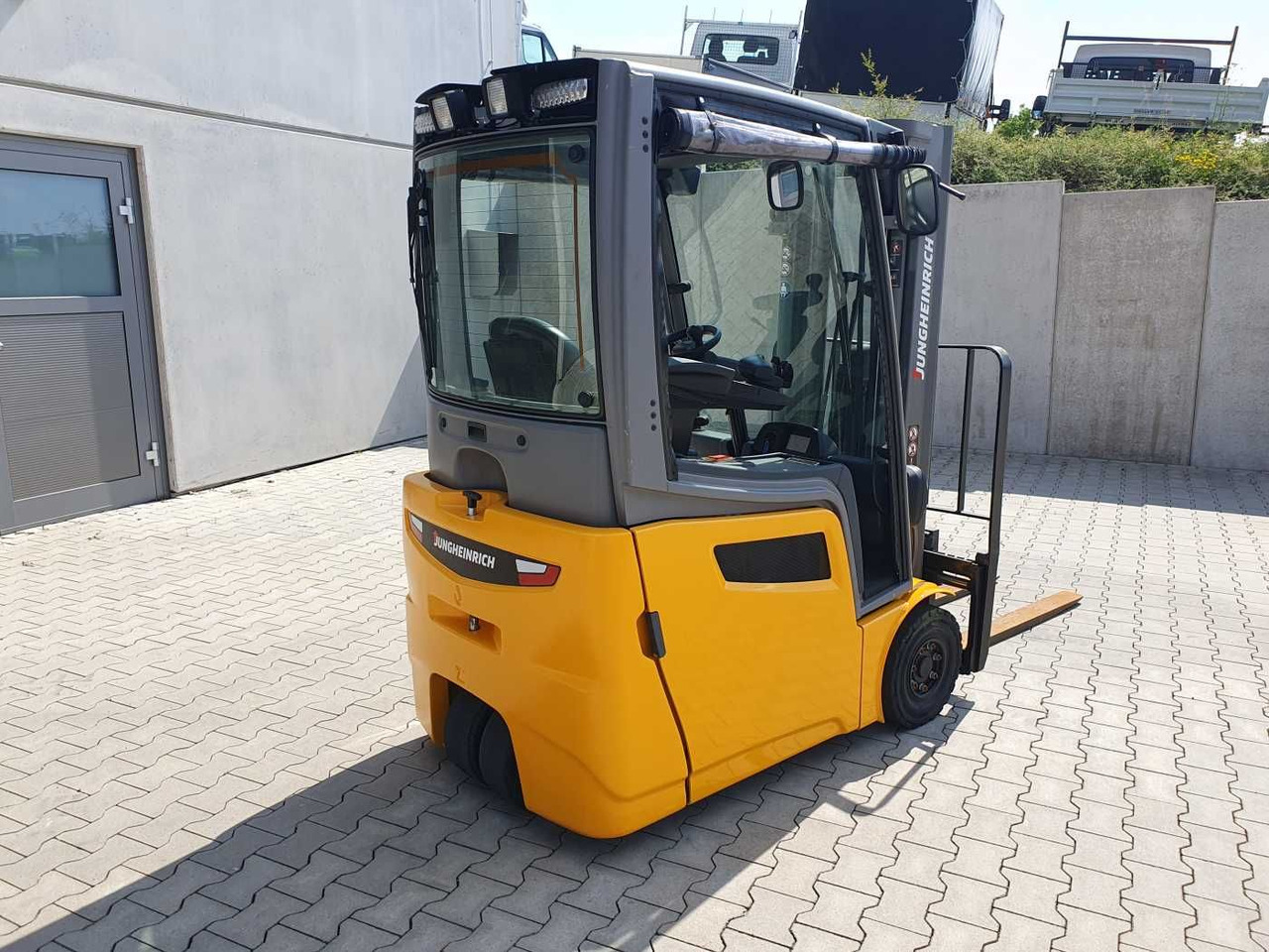 Jungheinrich EFG 215 / Triplex: 4.25m! / SS / nur 3.488h! - Empilhadeira elétrica: foto 4 Jungheinrich EFG 215 / Triplex: 4.25m! / SS / nur 3.488h! - Empilhadeira elétrica: foto 4