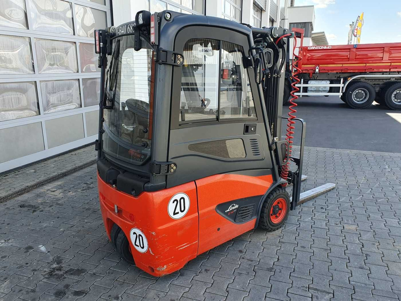 Linde E14 - 02 / Triplex: 4.00m! / SS / 855h! / 2021 - Empilhadeira elétrica: foto 3 Linde E14 - 02 / Triplex: 4.00m! / SS / 855h! / 2021 - Empilhadeira elétrica: foto 3