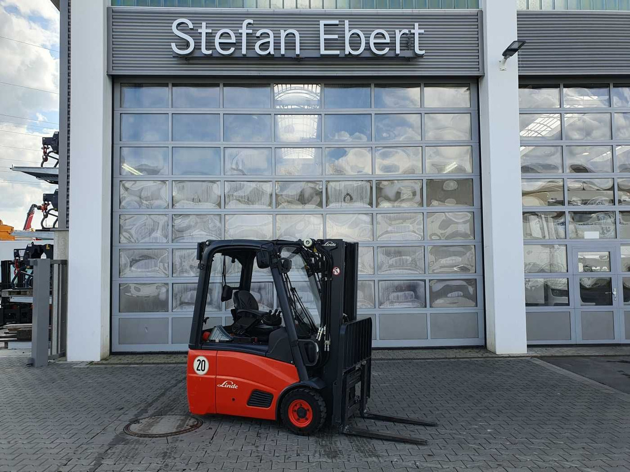 Linde H14 - 01 / 2024 / Duplex: 4.10m! / SS / nur 534h - Empilhadeira elétrica: foto 1 Linde H14 - 01 / 2024 / Duplex: 4.10m! / SS / nur 534h - Empilhadeira elétrica: foto 1