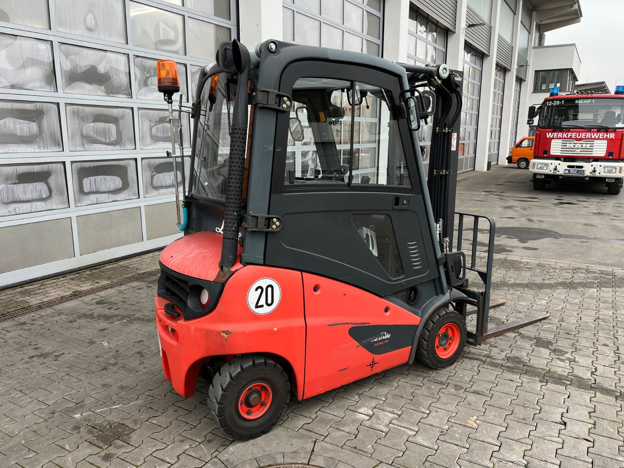Linde H14D-01 / Triplex: 4.60m! / SS / nur 1.672h! - Empilhadeira a diesel: foto 3 Linde H14D-01 / Triplex: 4.60m! / SS / nur 1.672h! - Empilhadeira a diesel: foto 3