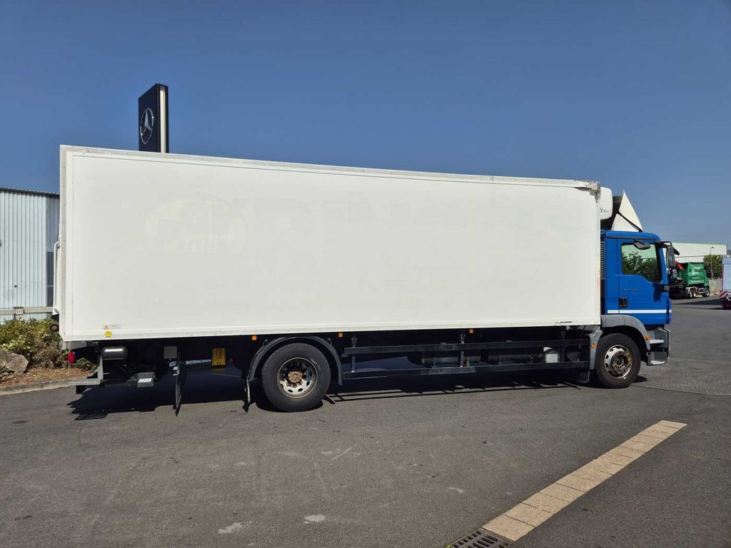 MAN TGM 18.290 4x2 LL Carrier Supra 950Mt LBW - Camião frigorífico: foto 5 MAN TGM 18.290 4x2 LL Carrier Supra 950Mt LBW - Camião frigorífico: foto 5