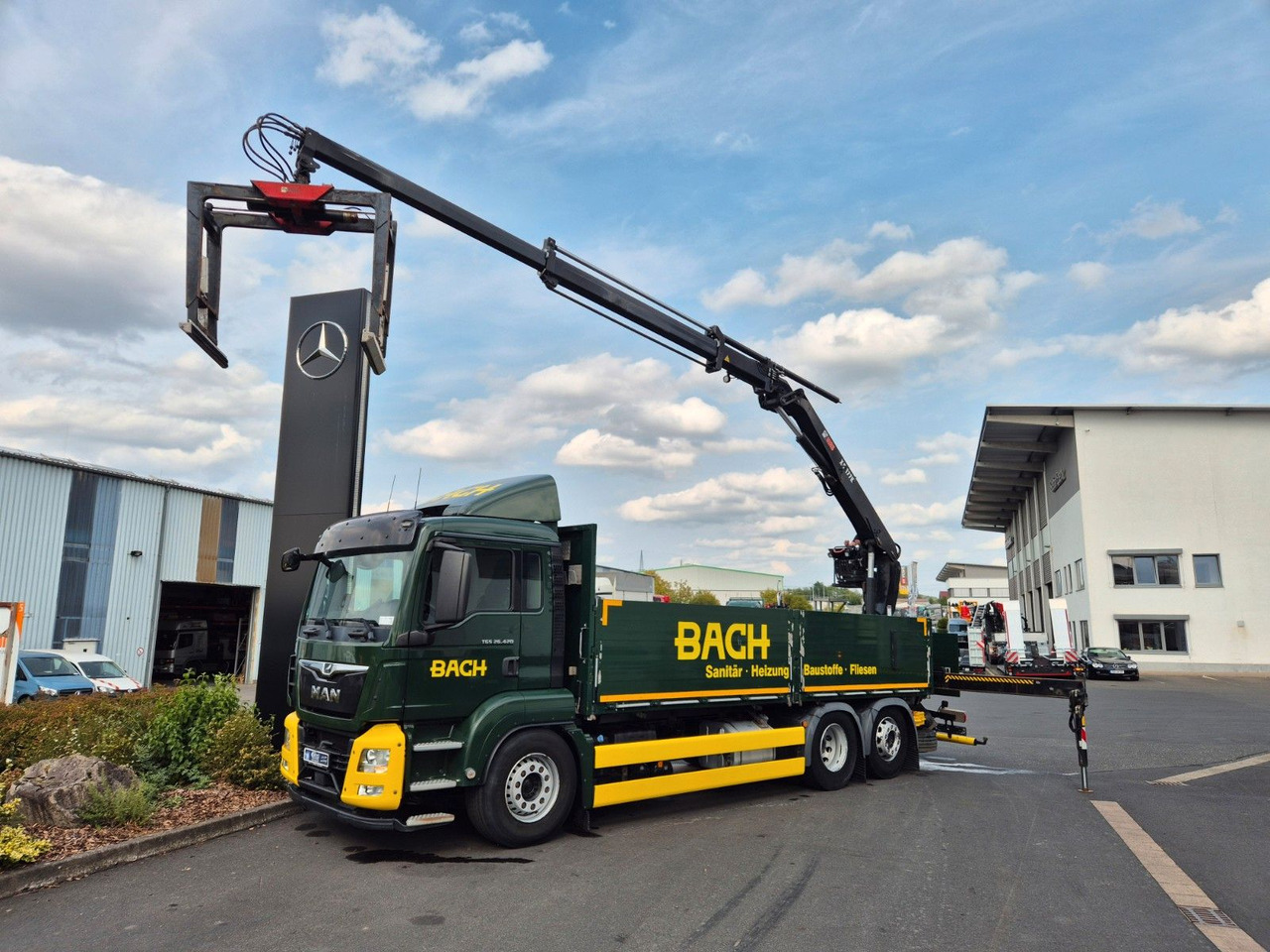 MAN TGS 26.420 6x2-4 LL Hiab 177K PRO 2 Stück - Camião de caixa aberta/ Plataforma, Camião grua: foto 1 MAN TGS 26.420 6x2-4 LL Hiab 177K PRO 2 Stück - Camião de caixa aberta/ Plataforma, Camião grua: foto 1