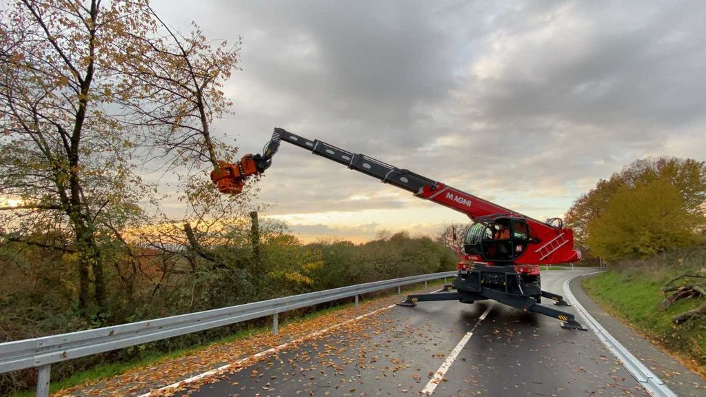 Magni RTH 6.30 SH / Fällkran / Westtech CS750 - Empilhador telescópico: foto 4 Magni RTH 6.30 SH / Fällkran / Westtech CS750 - Empilhador telescópico: foto 4