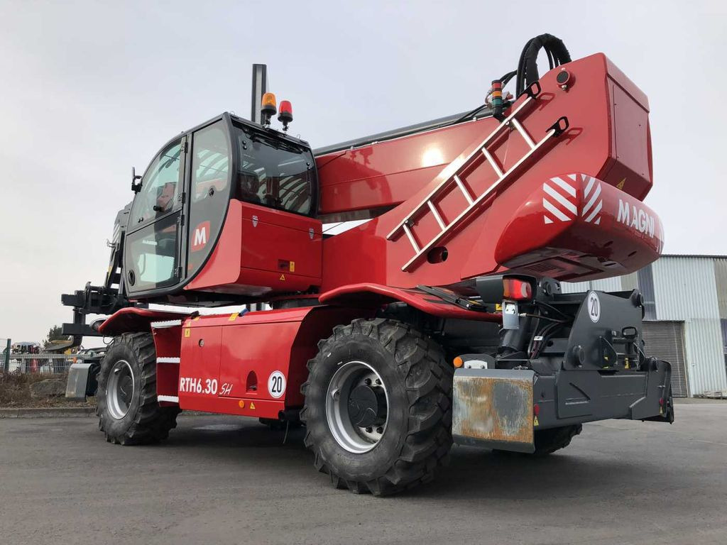 Magni RTH 6.30 SH-M/C Roto + Funk + Klima - Empilhador telescópico: foto 4 Magni RTH 6.30 SH-M/C Roto + Funk + Klima - Empilhador telescópico: foto 4