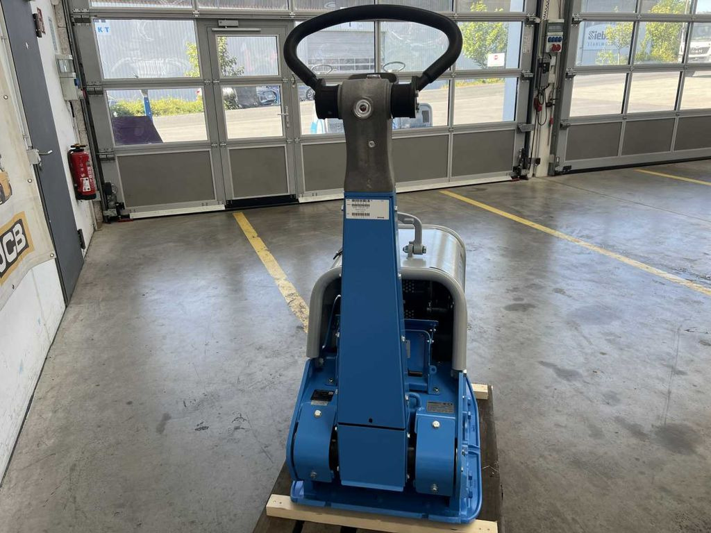 Weber CR 7 WSA Hatz-Diesel / 484 kg Rüttelplatte Weber CR 7 WSA Hatz-Diesel / 484 kg Rüttelplatte - Máquina de construção: foto 5 Weber CR 7 WSA Hatz-Diesel / 484 kg Rüttelplatte Weber CR 7 WSA Hatz-Diesel / 484 kg Rüttelplatte - Máquina de construção: foto 5
