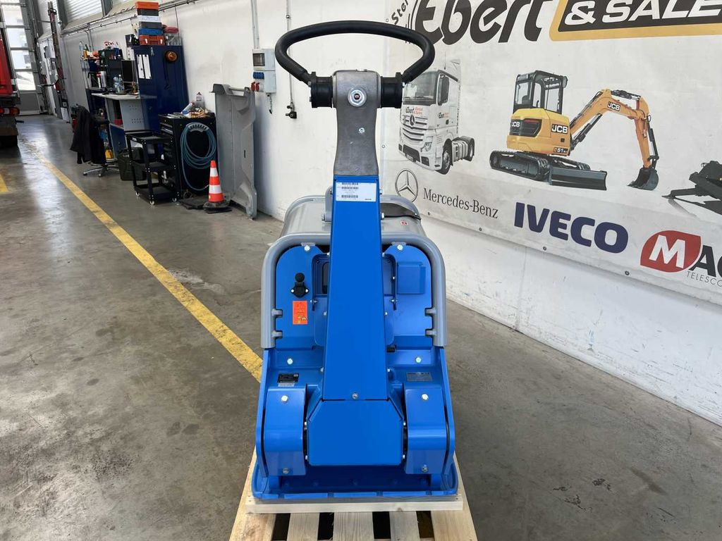 Weber CR 9 WSA Hatz-Diesel / 743 kg Rüttelplatte Weber CR 9 WSA Hatz-Diesel / 743 kg Rüttelplatte - Máquina de construção: foto 5 Weber CR 9 WSA Hatz-Diesel / 743 kg Rüttelplatte Weber CR 9 WSA Hatz-Diesel / 743 kg Rüttelplatte - Máquina de construção: foto 5