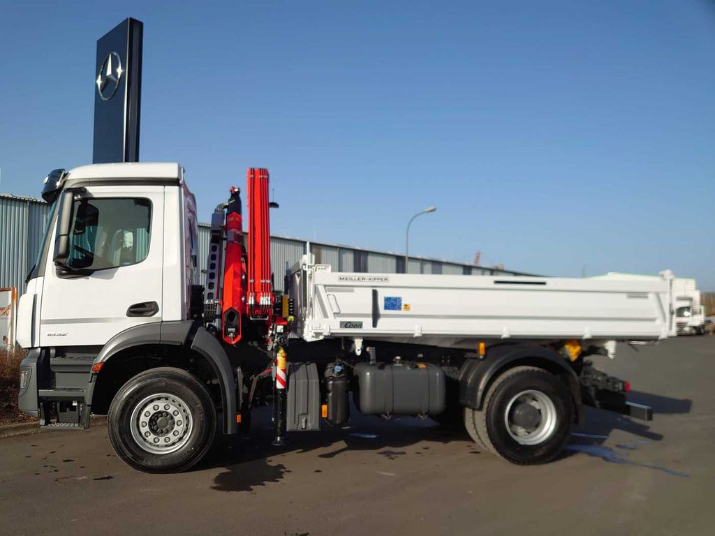 Mercedes-Benz Arocs 1832 KK 4x2 Kipper+Kran Fassi F120+Funk Mercedes-Benz Arocs 1832 KK 4x2 Kipper+Kran Fassi F120+Funk - Camião basculante, Camião grua: foto 5 Mercedes-Benz Arocs 1832 KK 4x2 Kipper+Kran Fassi F120+Funk Mercedes-Benz Arocs 1832 KK 4x2 Kipper+Kran Fassi F120+Funk - Camião basculante, Camião grua: foto 5