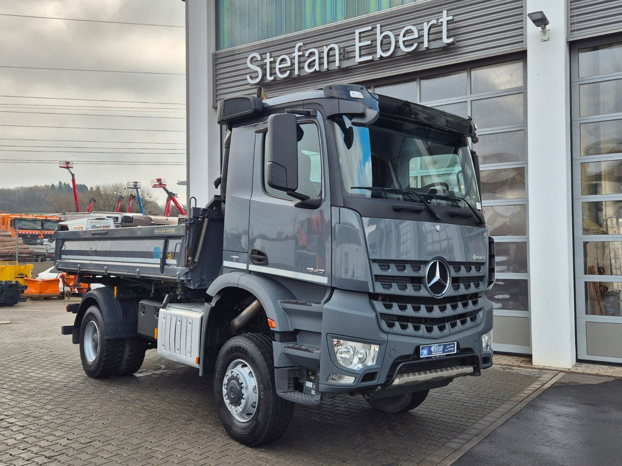 Mercedes-Benz Arocs 1840 AK 4x4 Meiller Retarder AHK - Camião basculante: foto 3 Mercedes-Benz Arocs 1840 AK 4x4 Meiller Retarder AHK - Camião basculante: foto 3