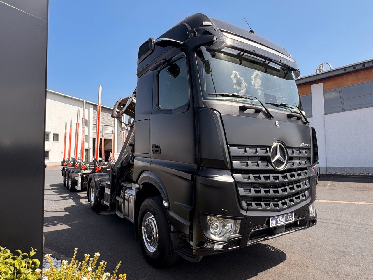 Mercedes-Benz Arocs 1853 LS 4x4 HAD Palfinger Q170Z96+Doll H3L - Camião de transporte de madeira, Camião grua: foto 2 Mercedes-Benz Arocs 1853 LS 4x4 HAD Palfinger Q170Z96+Doll H3L - Camião de transporte de madeira, Camião grua: foto 2