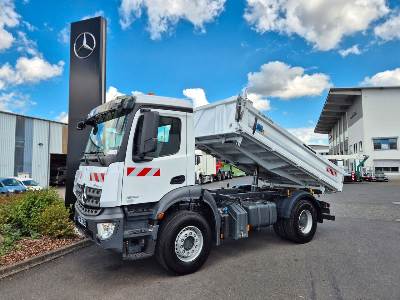 Mercedes-Benz Arocs 1935 K 4x2 Meiller AHK Navi PPC Klima - Camião basculante: foto 5 Mercedes-Benz Arocs 1935 K 4x2 Meiller AHK Navi PPC Klima - Camião basculante: foto 5