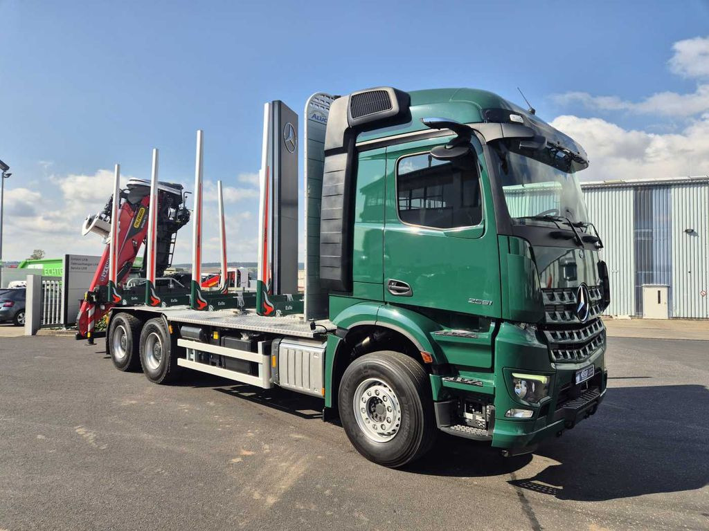 Mercedes-Benz Arocs 2651 L 6x4 Kran Epsilon TZ 12-86 Retarder - Camião de transporte de madeira, Camião grua: foto 2 Mercedes-Benz Arocs 2651 L 6x4 Kran Epsilon TZ 12-86 Retarder - Camião de transporte de madeira, Camião grua: foto 2