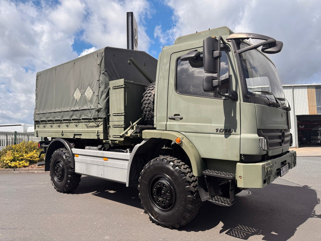 Mercedes-Benz Atego 1018 A 4x4 Singlebereifung 7 Stück vorh. - Camião de caixa aberta/ Plataforma: foto 3 Mercedes-Benz Atego 1018 A 4x4 Singlebereifung 7 Stück vorh. - Camião de caixa aberta/ Plataforma: foto 3