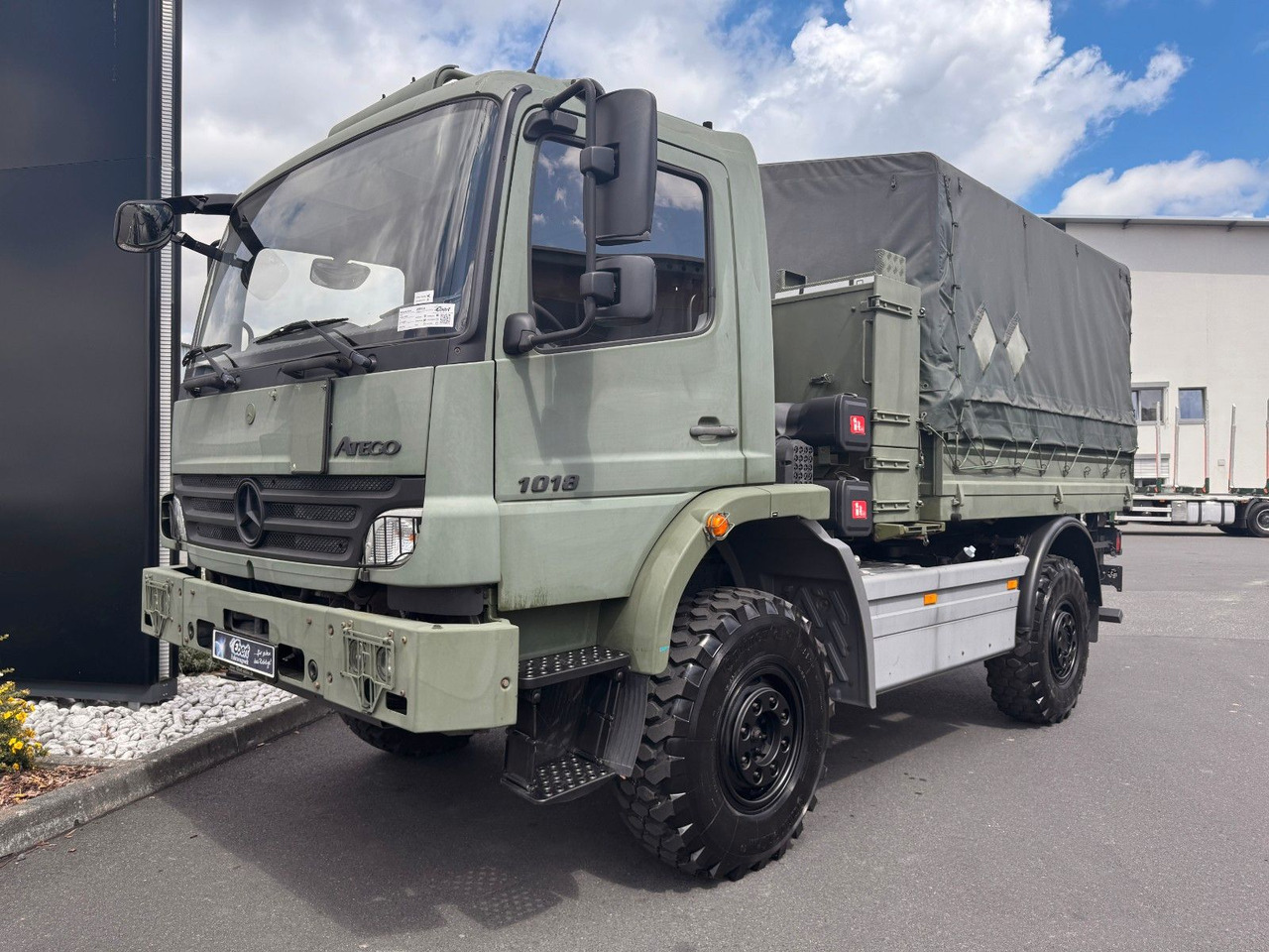 Mercedes-Benz Atego 1018 A 4x4 Singlebereifung 7 Stück vorh. - Camião de caixa aberta/ Plataforma: foto 2 Mercedes-Benz Atego 1018 A 4x4 Singlebereifung 7 Stück vorh. - Camião de caixa aberta/ Plataforma: foto 2