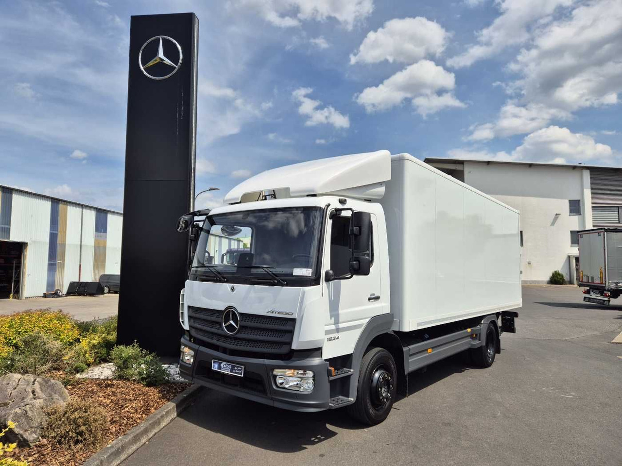 Mercedes-Benz Atego 1524 L LBW 1.500kg Standheizung Klima - Camião furgão: foto 1 Mercedes-Benz Atego 1524 L LBW 1.500kg Standheizung Klima - Camião furgão: foto 1