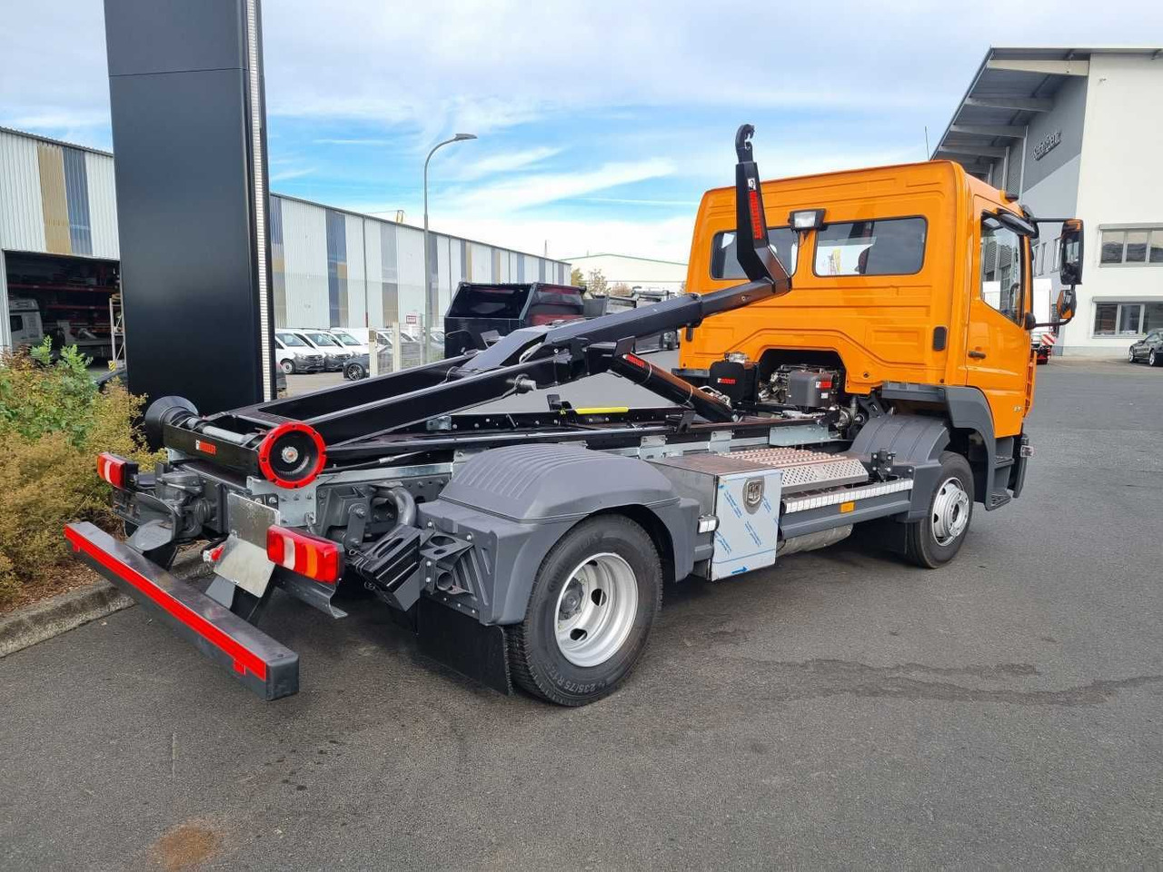 Camião polibenne Mercedes-Benz Atego 818 K 4x2 HIAB XR5S3650 AHK Klima: foto 10