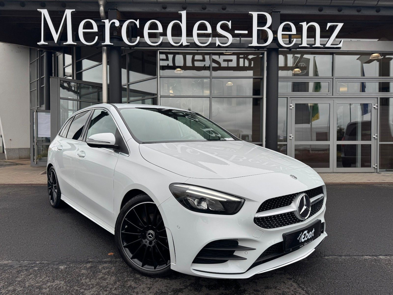 Mercedes-Benz B 200 AMG+Ambiente+360+LED+IHC+TotW - Sedan: foto 1 Mercedes-Benz B 200 AMG+Ambiente+360+LED+IHC+TotW - Sedan: foto 1
