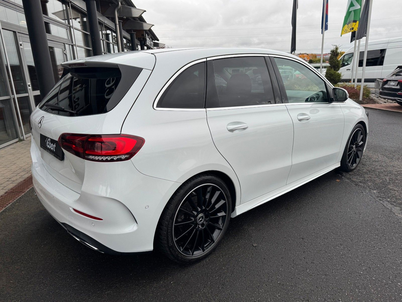 Mercedes-Benz B 200 AMG+Ambiente+360+LED+IHC+TotW - Sedan: foto 4 Mercedes-Benz B 200 AMG+Ambiente+360+LED+IHC+TotW - Sedan: foto 4