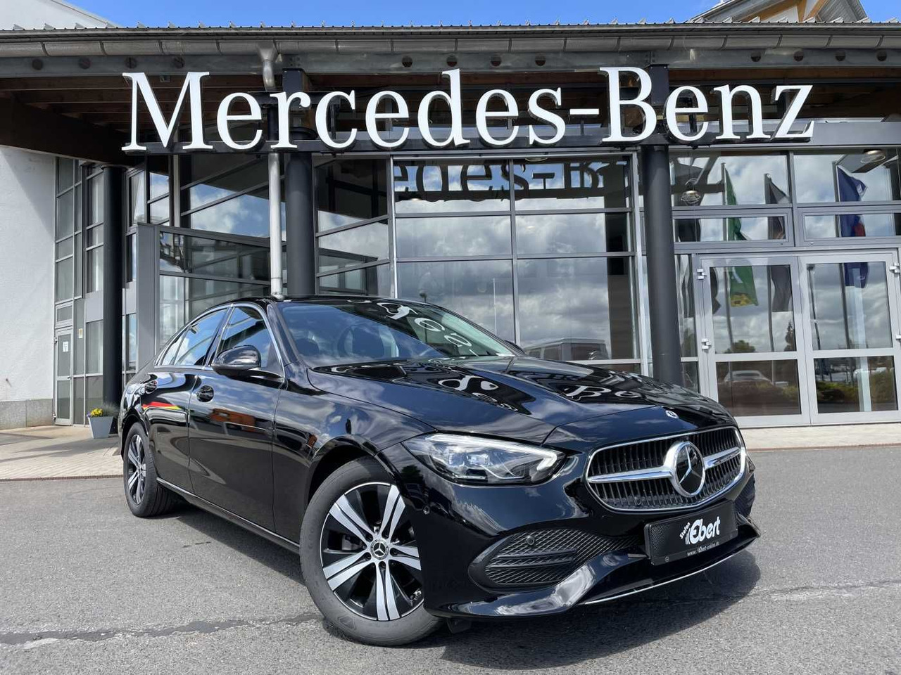 Mercedes-Benz C 180 9G Avantgarde Memory+Distr+ 360°+Keyless+L - Sedan: foto 1 Mercedes-Benz C 180 9G Avantgarde Memory+Distr+ 360°+Keyless+L - Sedan: foto 1