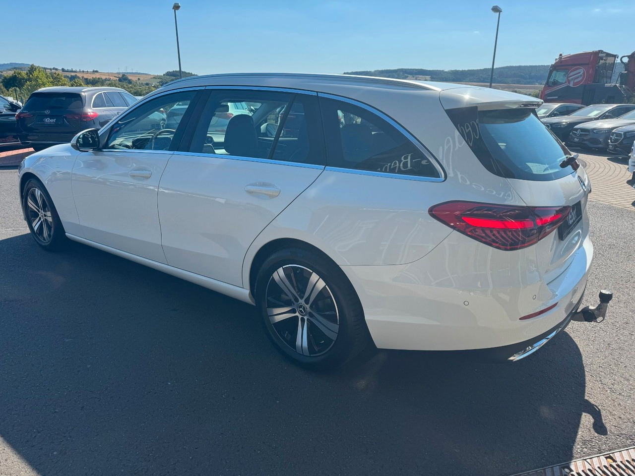 Mercedes-Benz C 180 T Avantgarde+AHK+Memory+Ambiente+TotW - Carrinha: foto 3 Mercedes-Benz C 180 T Avantgarde+AHK+Memory+Ambiente+TotW - Carrinha: foto 3