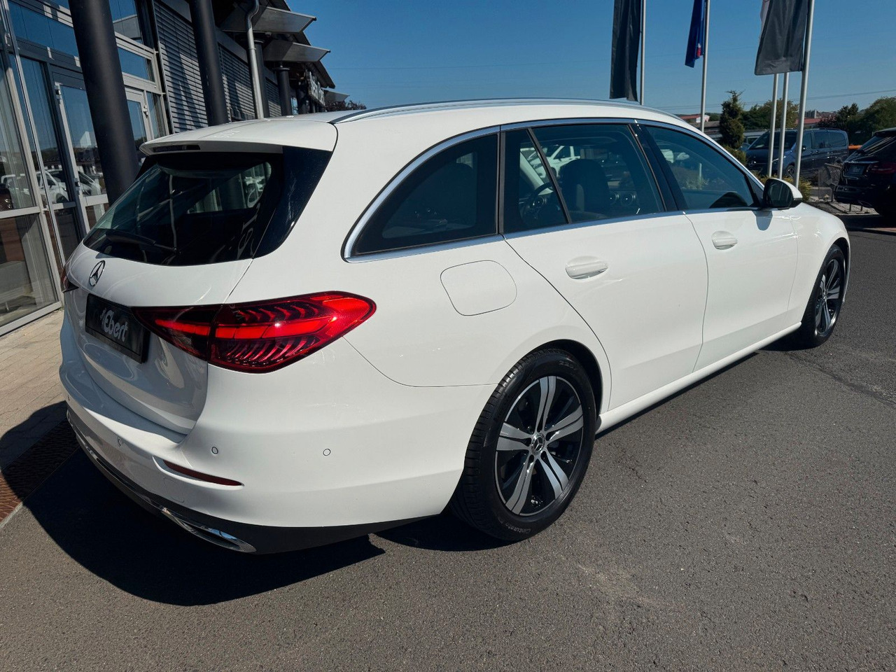 Mercedes-Benz C 180 T Avantgarde+AHK+Memory+Ambiente+TotW - Carrinha: foto 4 Mercedes-Benz C 180 T Avantgarde+AHK+Memory+Ambiente+TotW - Carrinha: foto 4