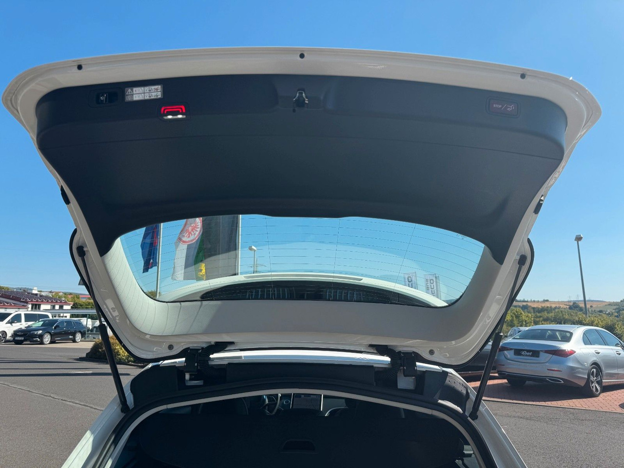 Carrinha Mercedes-Benz C 180 T Avantgarde+AHK+Memory+Ambiente+TotW: foto 9 Carrinha Mercedes-Benz C 180 T Avantgarde+AHK+Memory+Ambiente+TotW: foto 9