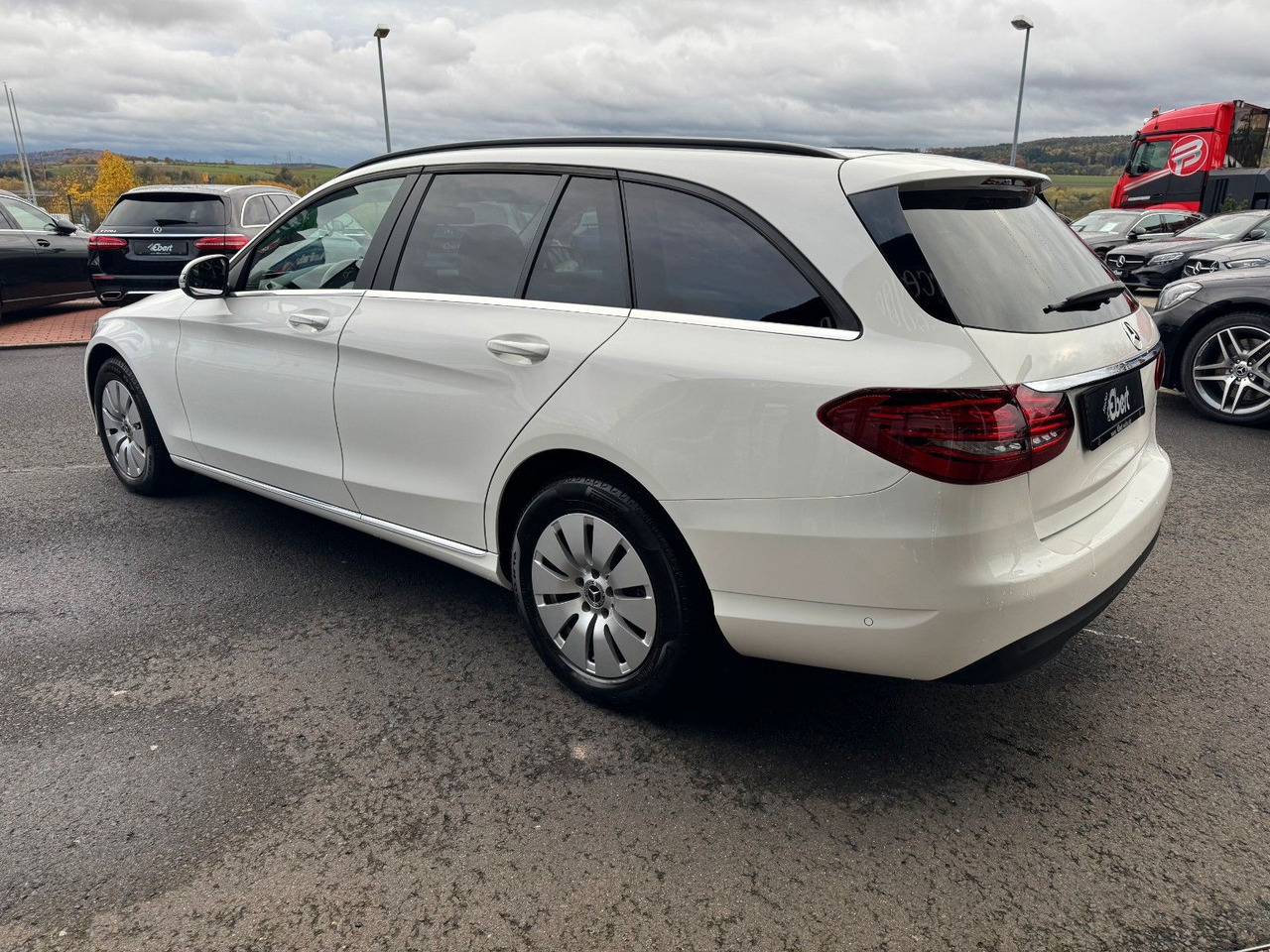 Mercedes-Benz C 180d T LED+RKamera+SHZ+DAB - Carrinha: foto 3 Mercedes-Benz C 180d T LED+RKamera+SHZ+DAB - Carrinha: foto 3