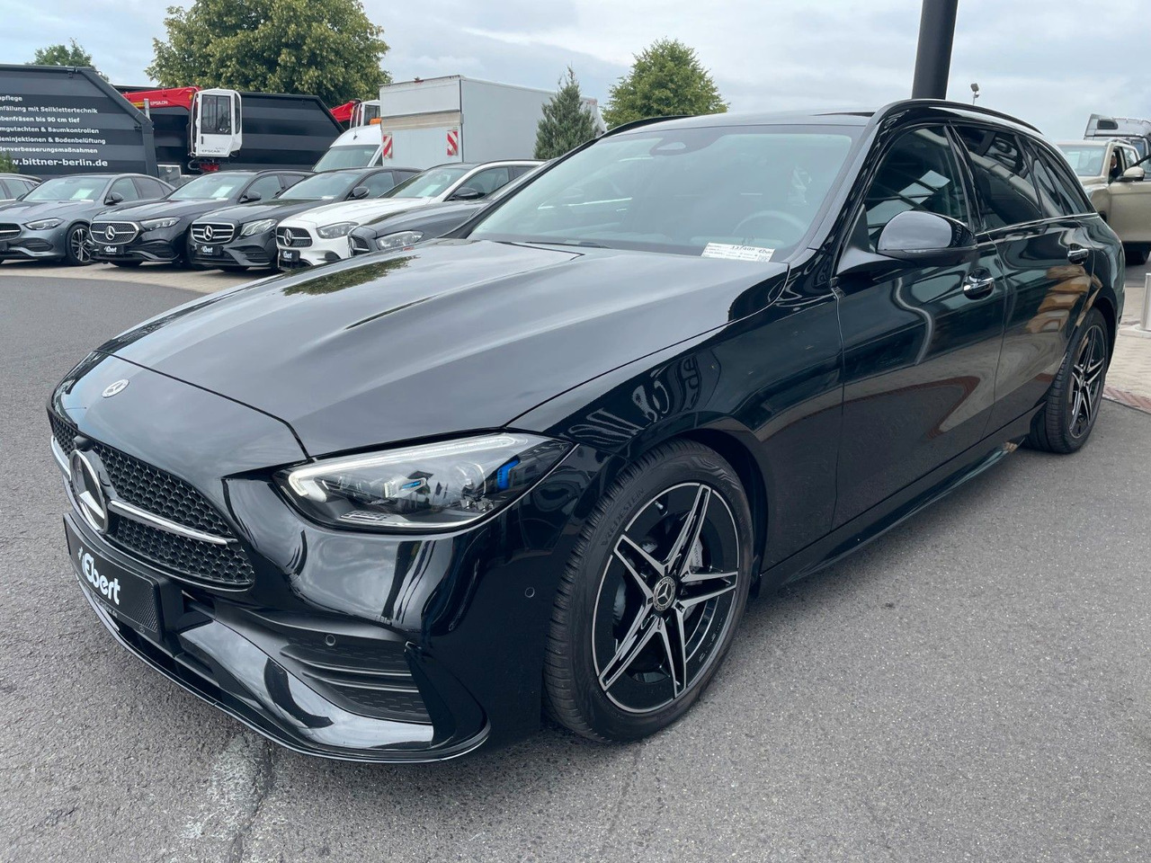 Mercedes-Benz C 200 d T AMG+Night+360°+Digital+Memory+Keyless - Carrinha: foto 2 Mercedes-Benz C 200 d T AMG+Night+360°+Digital+Memory+Keyless - Carrinha: foto 2