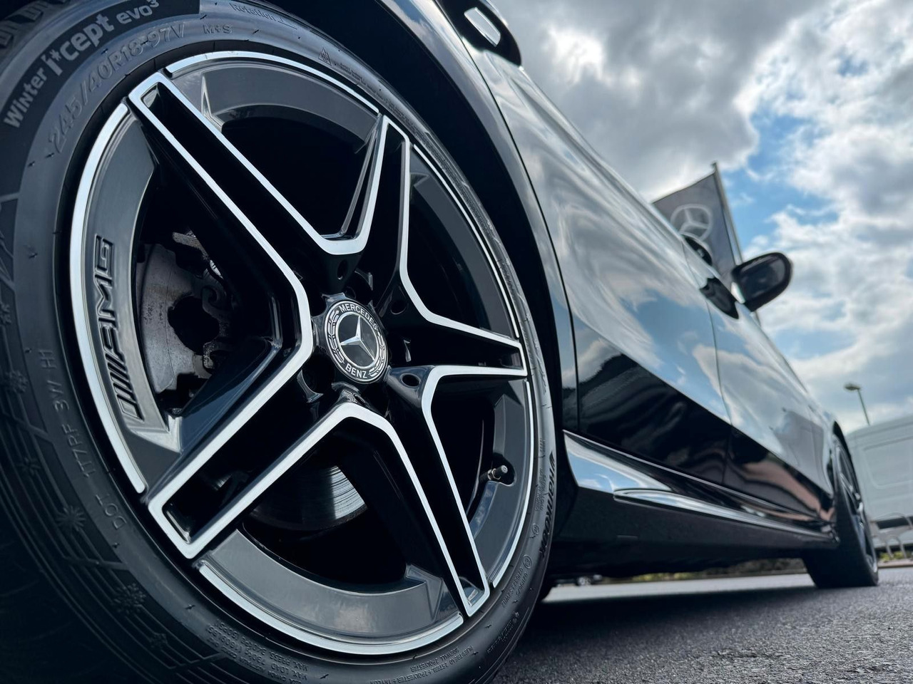 Mercedes-Benz C 220d NightEdition+AMG+Distr+SportfahrW+RFK - Carrinha: foto 5 Mercedes-Benz C 220d NightEdition+AMG+Distr+SportfahrW+RFK - Carrinha: foto 5