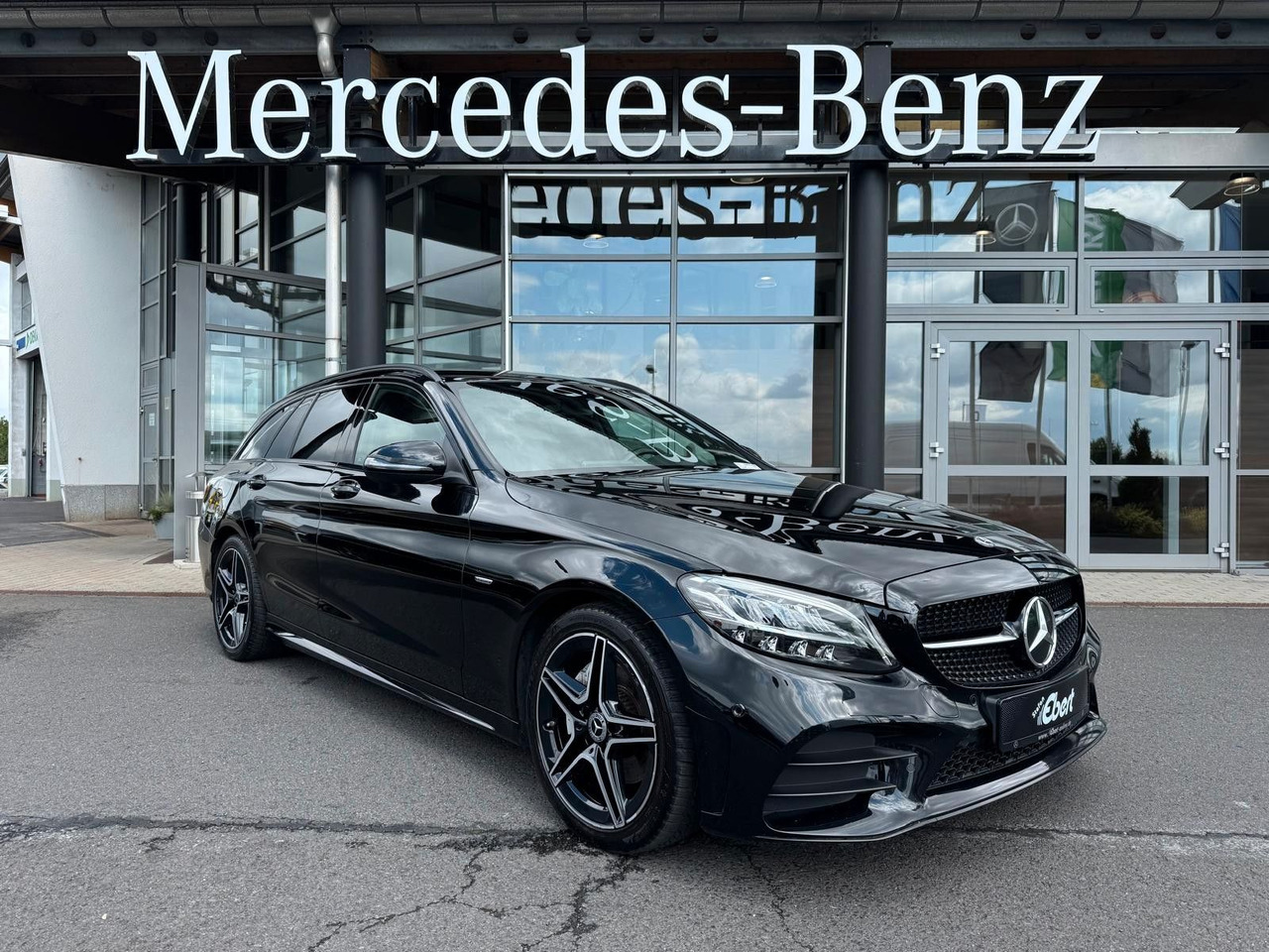 Mercedes-Benz C 220d NightEdition+AMG+Distr+SportfahrW+RFK - Carrinha: foto 1 Mercedes-Benz C 220d NightEdition+AMG+Distr+SportfahrW+RFK - Carrinha: foto 1