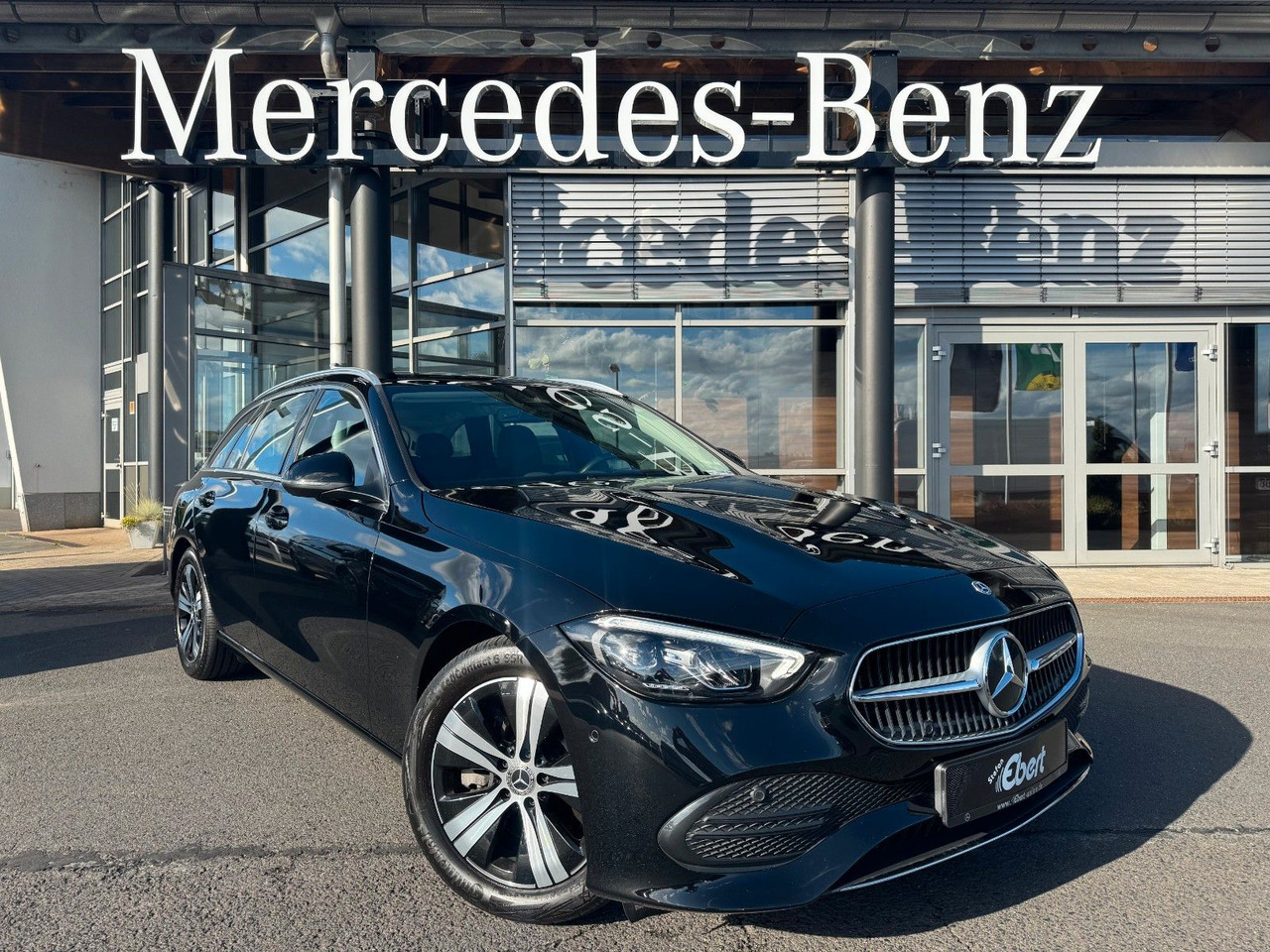 Mercedes-Benz C 300d T Avantgarde+RKamera+TotW+Ambiente - Carrinha: foto 1 Mercedes-Benz C 300d T Avantgarde+RKamera+TotW+Ambiente - Carrinha: foto 1