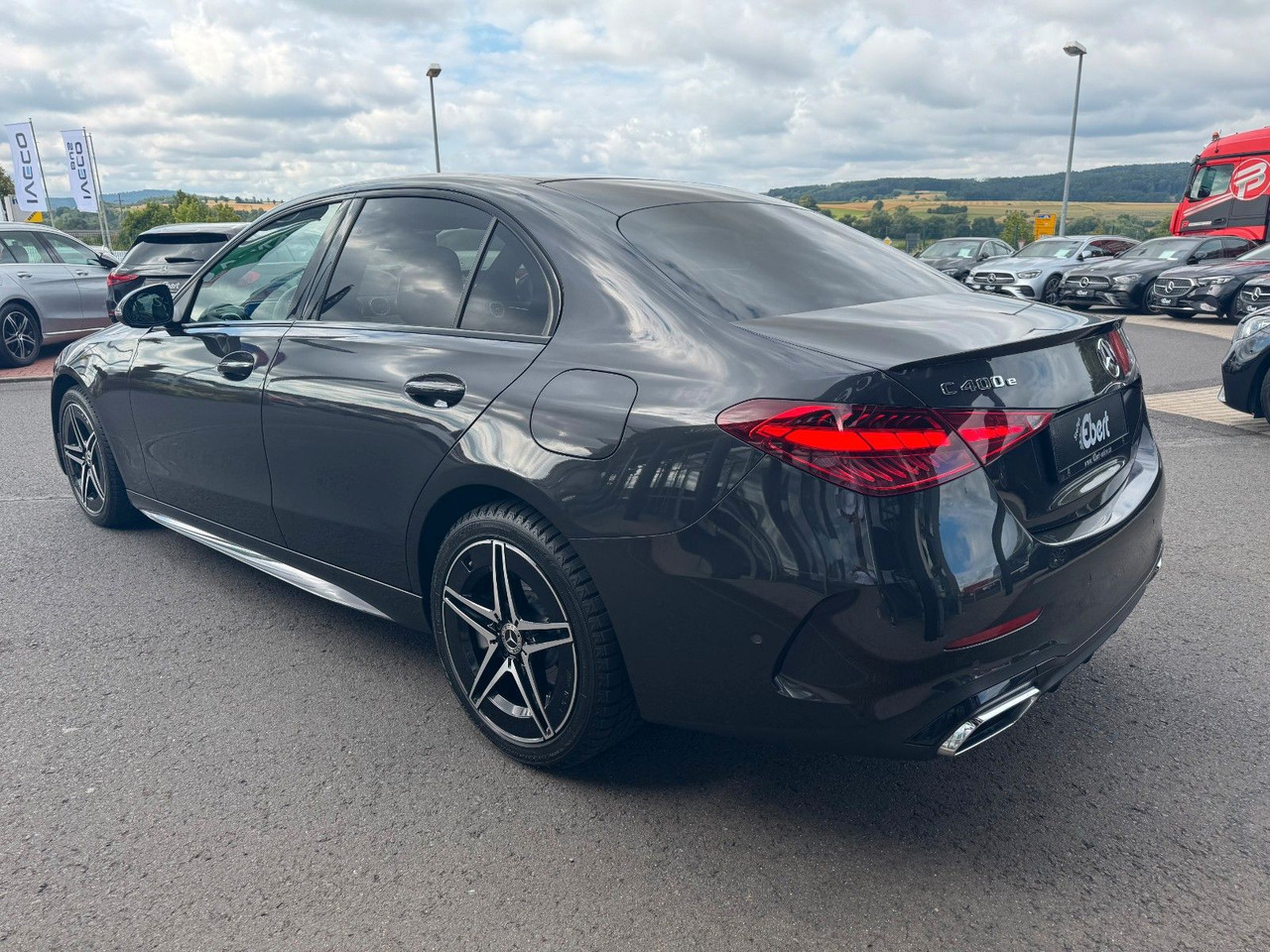 Mercedes-Benz C 400e 4M AMG+HUD+RFK+TotW+Ambiente+Night - Sedan: foto 4 Mercedes-Benz C 400e 4M AMG+HUD+RFK+TotW+Ambiente+Night - Sedan: foto 4