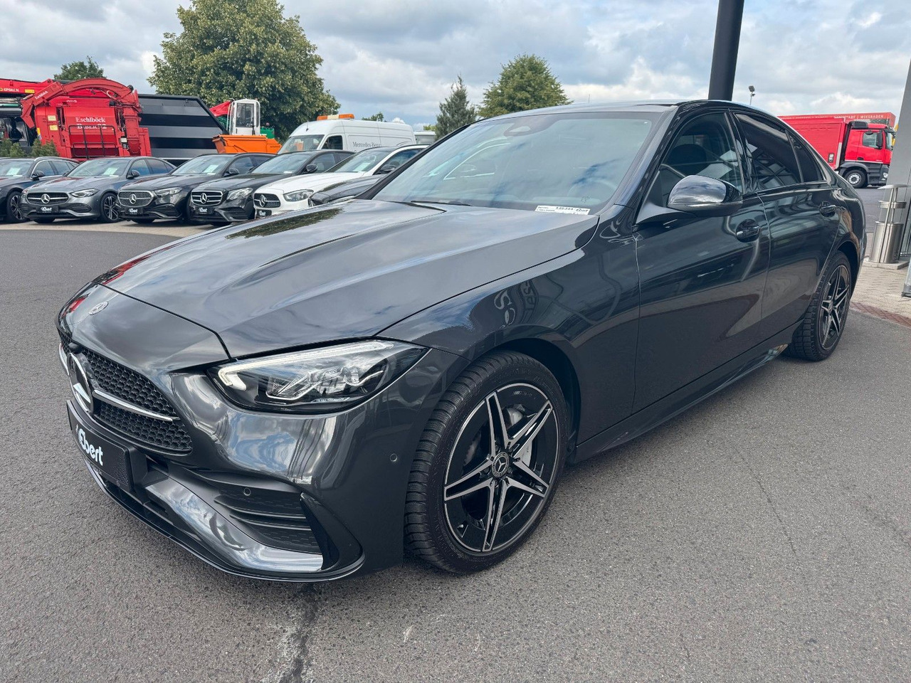 Mercedes-Benz C 400e 4M AMG+HUD+RFK+TotW+Ambiente+Night - Sedan: foto 3 Mercedes-Benz C 400e 4M AMG+HUD+RFK+TotW+Ambiente+Night - Sedan: foto 3