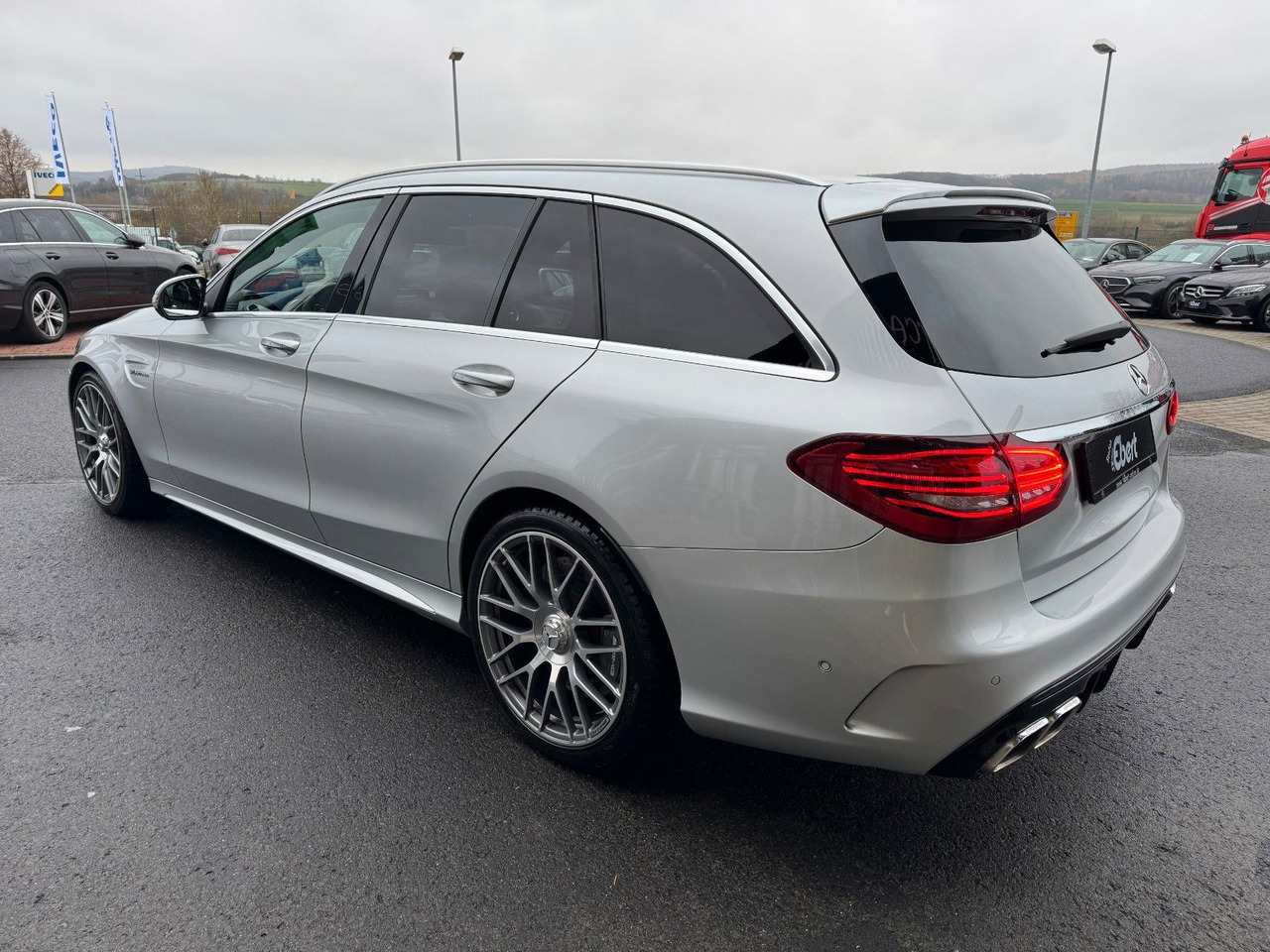 Mercedes-Benz C 63 AMG T Pano+Burmester+Distr+Memory+RFK - Carrinha: foto 4 Mercedes-Benz C 63 AMG T Pano+Burmester+Distr+Memory+RFK - Carrinha: foto 4