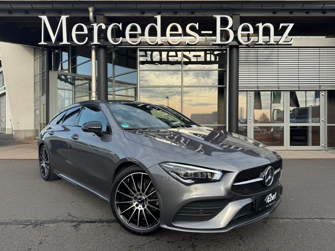 Mercedes-Benz CLA 200d SB Edition+AMG+AHK+MultiBeam+Ambiente - Carrinha: foto 1 Mercedes-Benz CLA 200d SB Edition+AMG+AHK+MultiBeam+Ambiente - Carrinha: foto 1