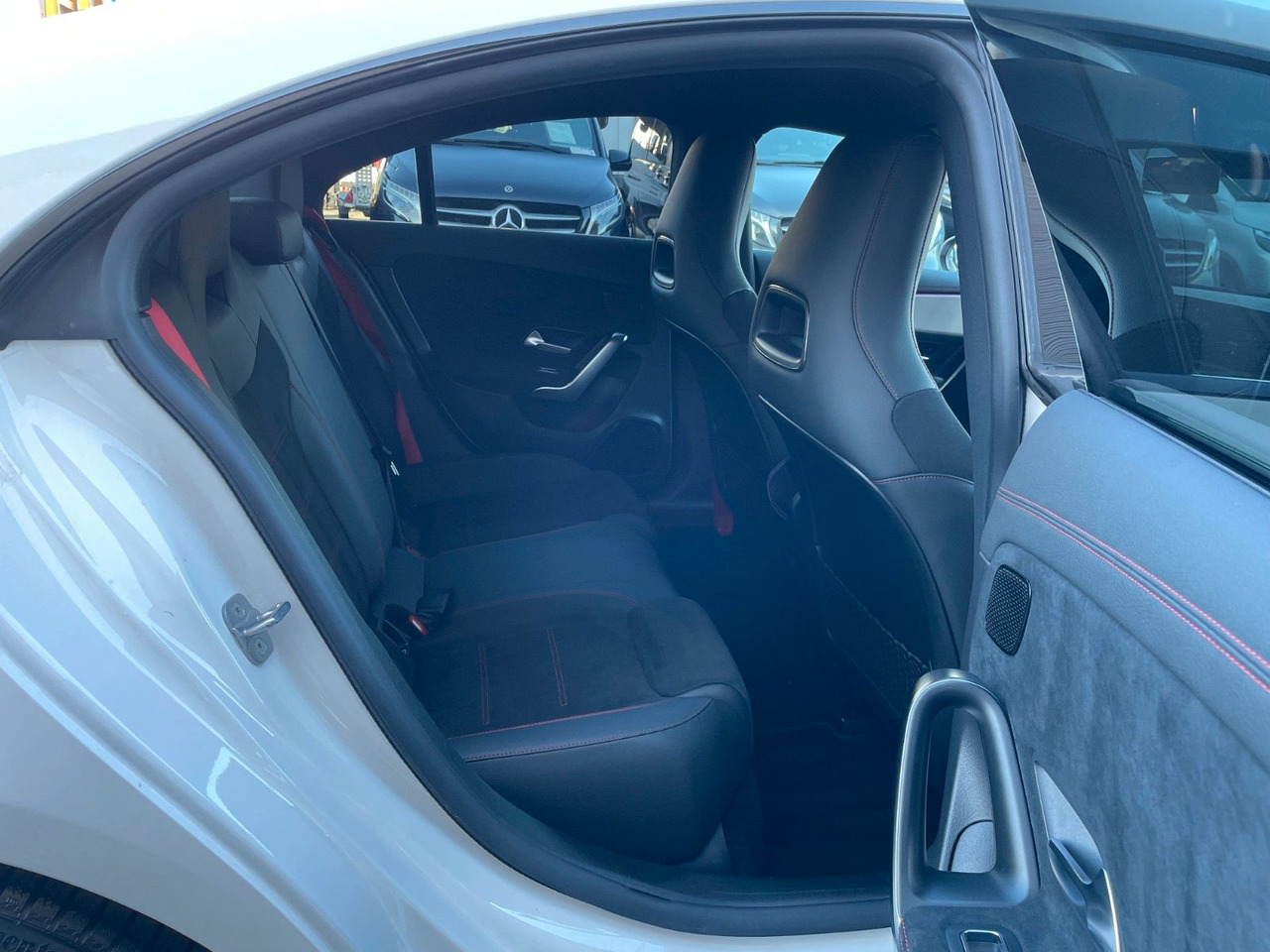 Coupé Mercedes-Benz CLA 35 AMG Aero+TotW+R-Kamera+Ambiente: foto 7