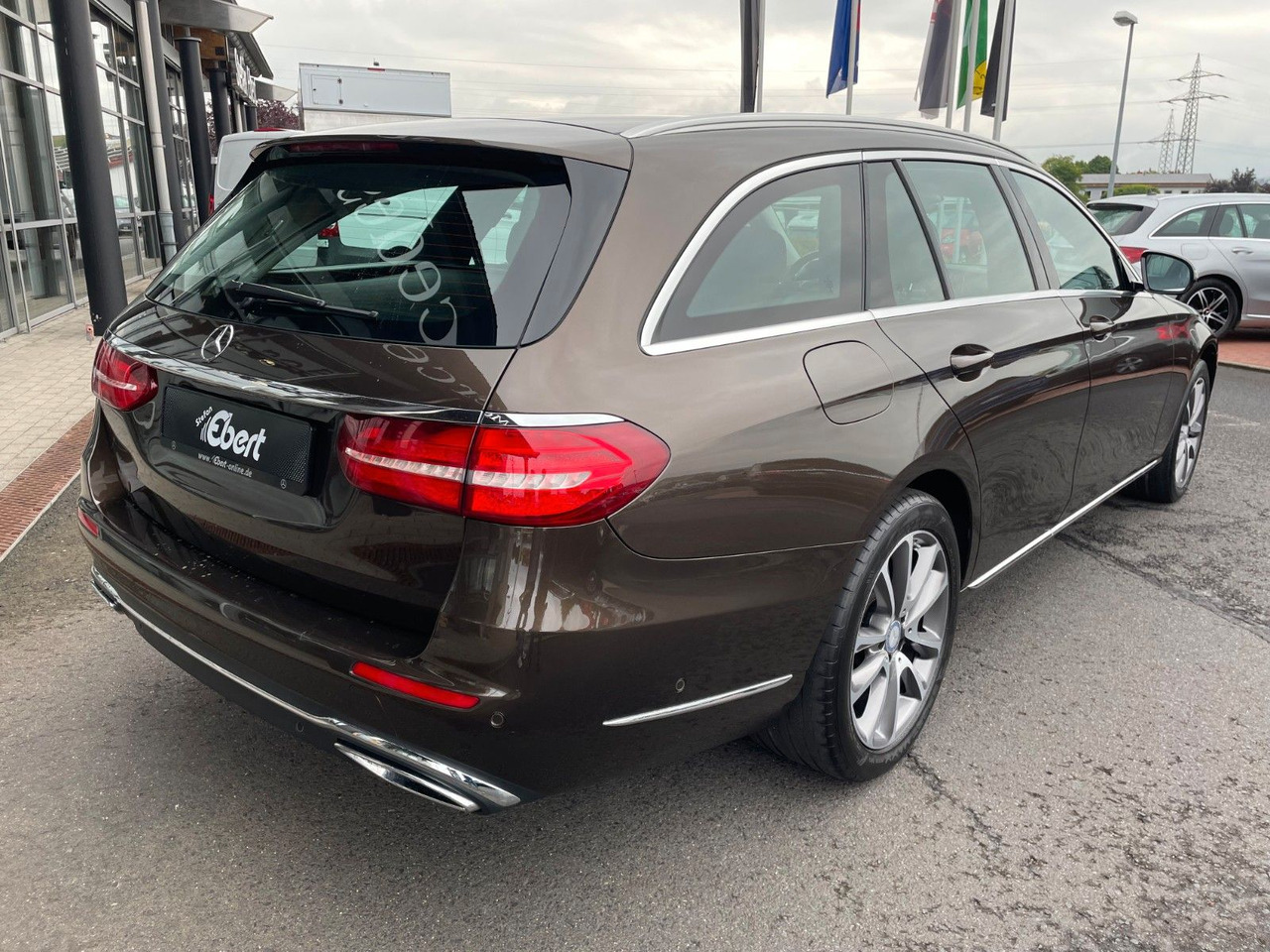 Mercedes-Benz E 220d T Exclusive Multibeam+Distr+Comand+Ambien - Carrinha: foto 4 Mercedes-Benz E 220d T Exclusive Multibeam+Distr+Comand+Ambien - Carrinha: foto 4