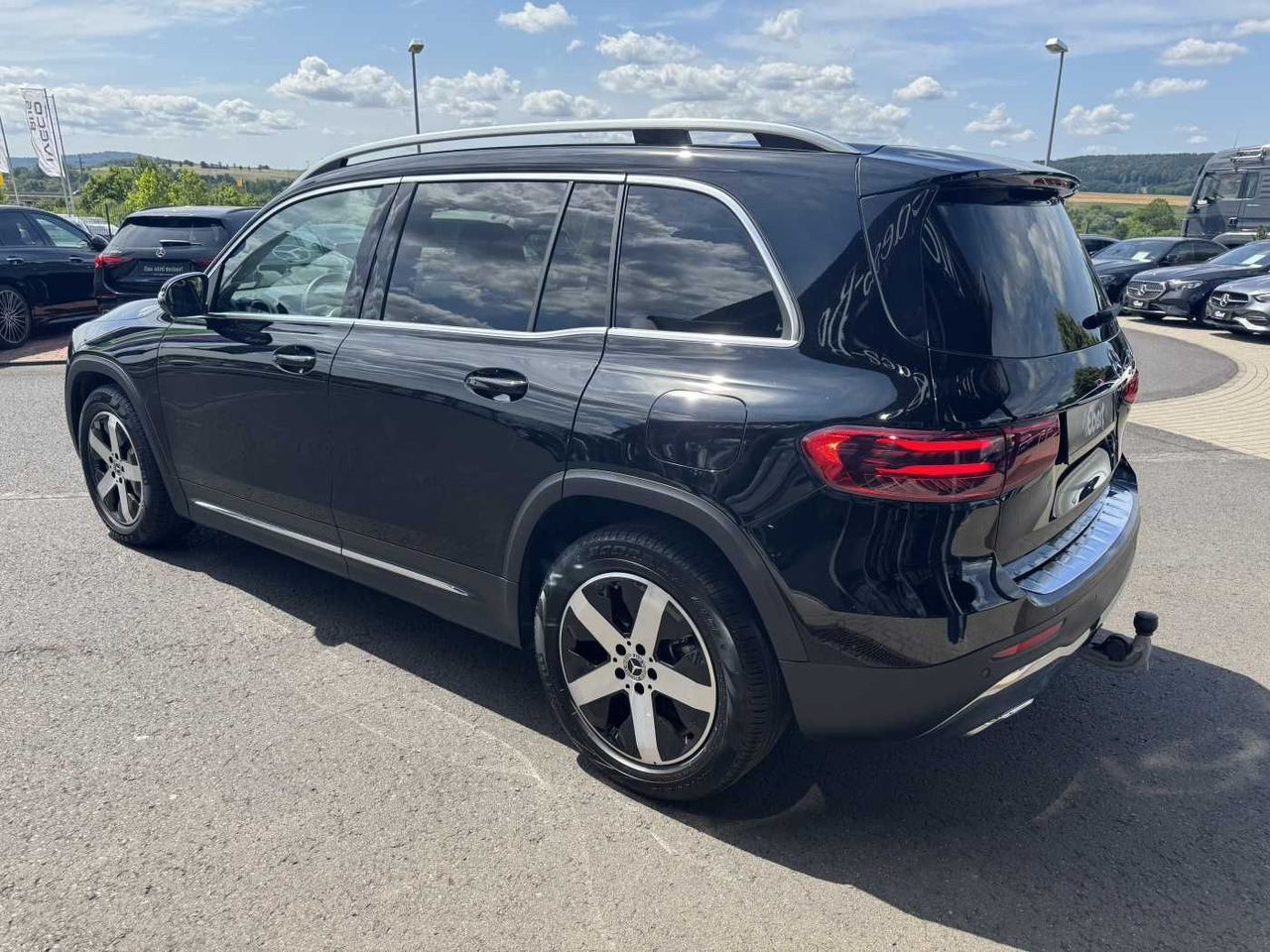 Mercedes-Benz GLB 180 Progressive+AHK+RKamera+LED+ IHC+DAB - SUV: foto 3 Mercedes-Benz GLB 180 Progressive+AHK+RKamera+LED+ IHC+DAB - SUV: foto 3