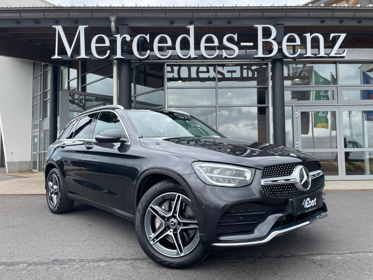 Mercedes-Benz GLC 220d 4M AMG+AHK+RKamera+Keyless - SUV: foto 1 Mercedes-Benz GLC 220d 4M AMG+AHK+RKamera+Keyless - SUV: foto 1