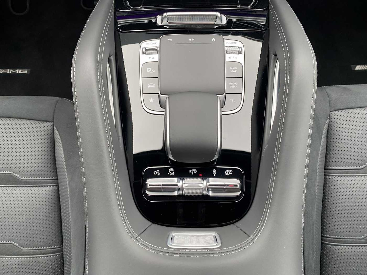 Automóvel Mercedes-Benz GLE 63 AMG Coupé Burmester+Distr+ AHK+Memory+Air: foto 14