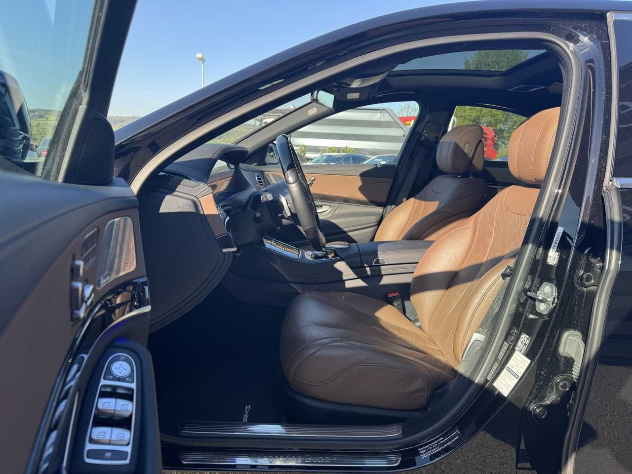 Mercedes-Benz S 400d 4M AMG+Pano+Burm+Distr+Massage+ HUD - Sedan: foto 1 Mercedes-Benz S 400d 4M AMG+Pano+Burm+Distr+Massage+ HUD - Sedan: foto 1