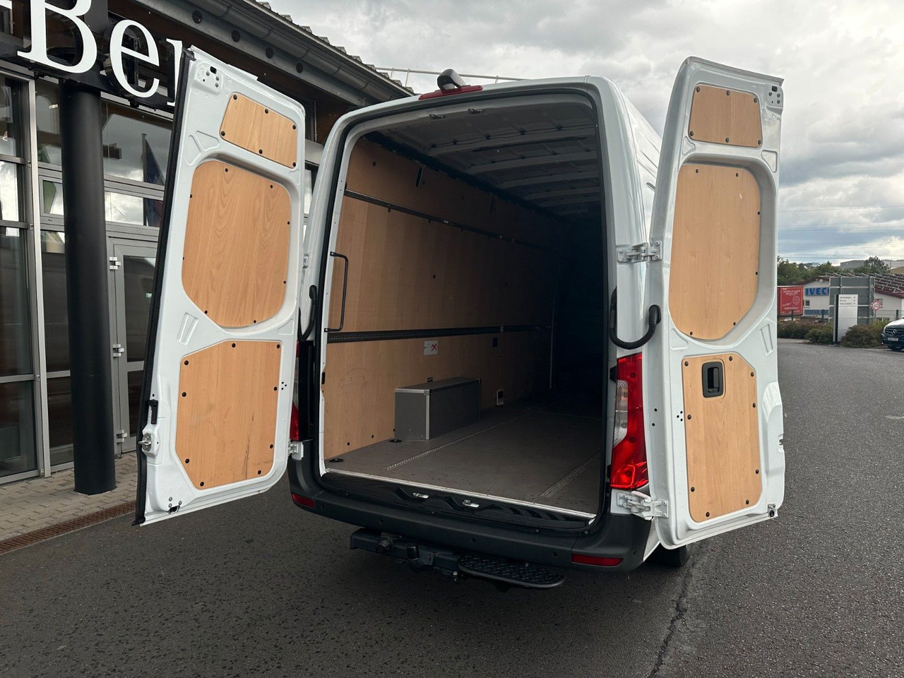Mercedes-Benz Sprinter 317 CDI 9G 4325 Klima Kamera SHZ AHK - Furgão: foto 5 Mercedes-Benz Sprinter 317 CDI 9G 4325 Klima Kamera SHZ AHK - Furgão: foto 5