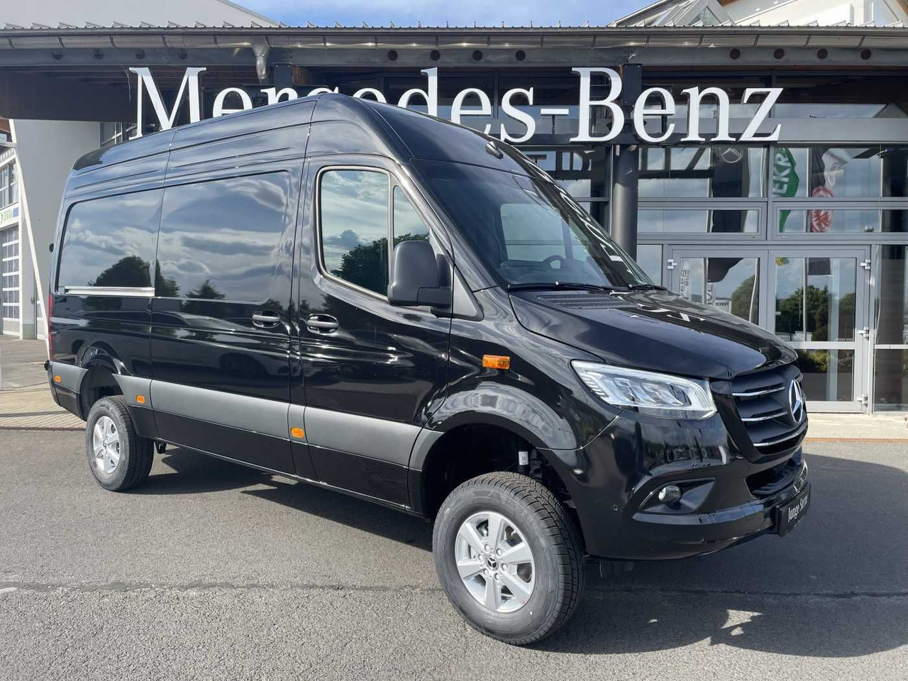 Mercedes-Benz Sprinter 319 CDI 4x4 3665 Klima Kamera MBUX LED - Furgão: foto 1 Mercedes-Benz Sprinter 319 CDI 4x4 3665 Klima Kamera MBUX LED - Furgão: foto 1