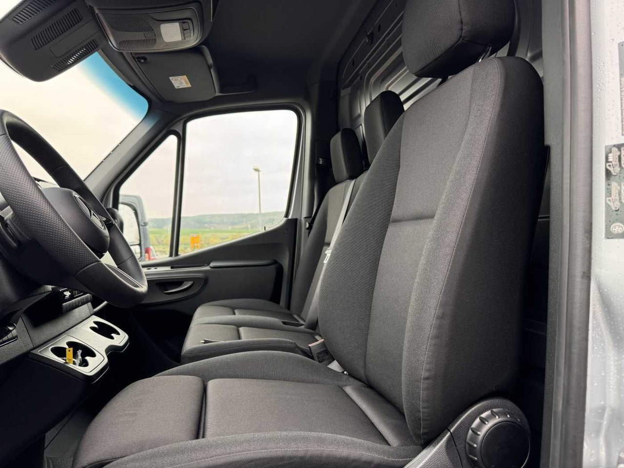 Furgão Mercedes-Benz Sprinter 319 CDI 4x4 3665 Klima Standheiz AHK: foto 8